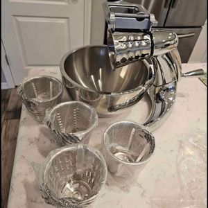 New SALADMASTER Mixing Bowl